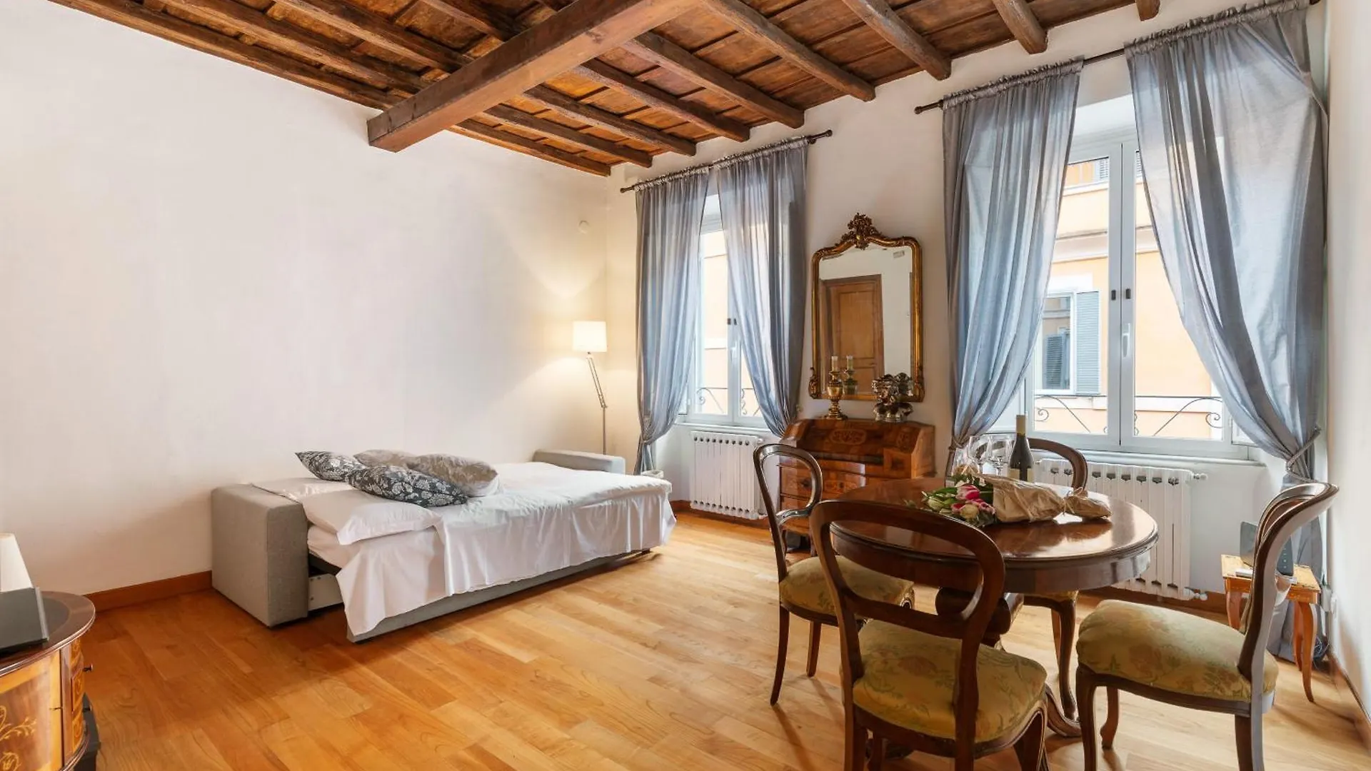 Monti Charming Amphora Apartment روما إيطاليا
