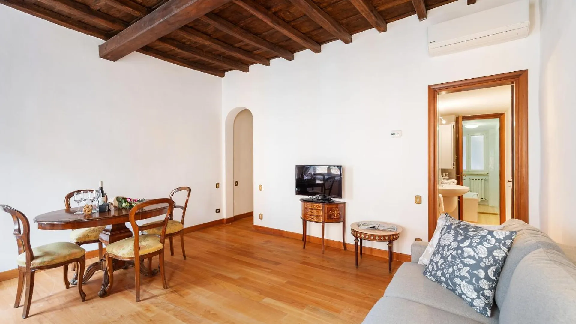 Monti Charming Amphora Apartment روما 0*,  إيطاليا