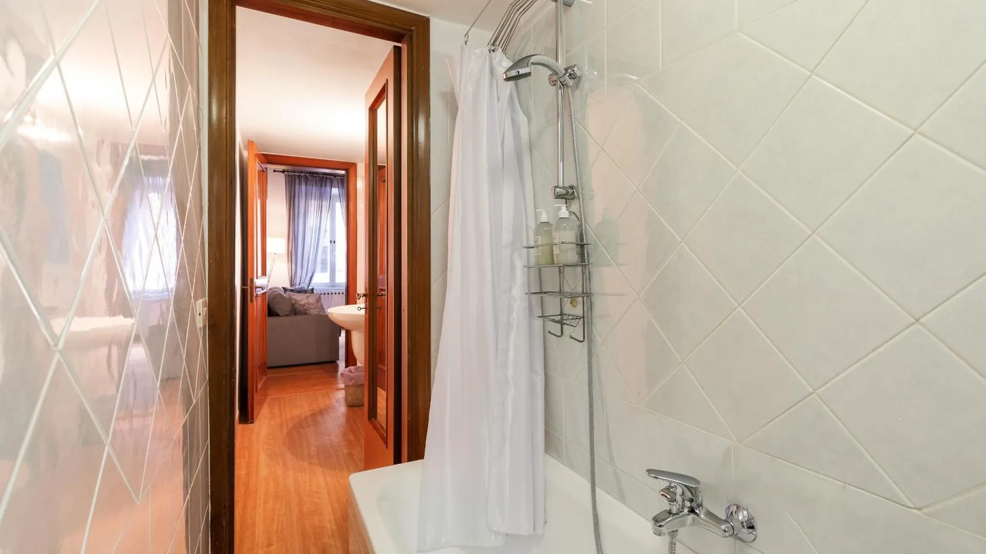 Monti Charming Amphora Apartment روما 0*,